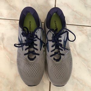 Brooks Gray Beast ‘20 Size 12 (Wide/ 2E) Sneakers